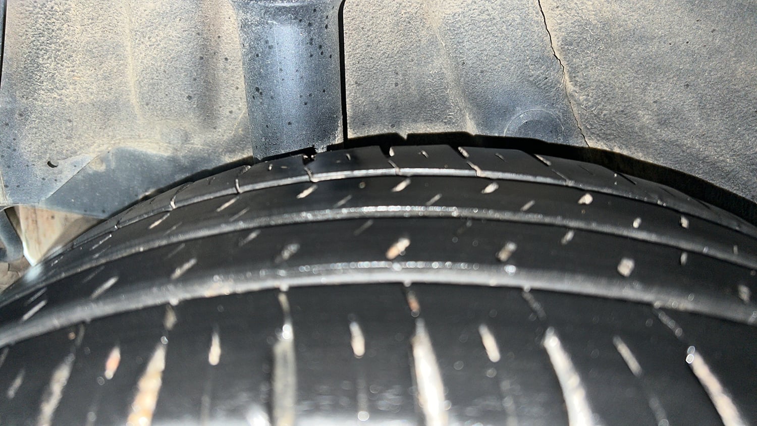 Used 2022 Hyundai Verna SX 1.5 MPi Petrol Manual tyres RIGHT REAR TYRE TREAD VIEW