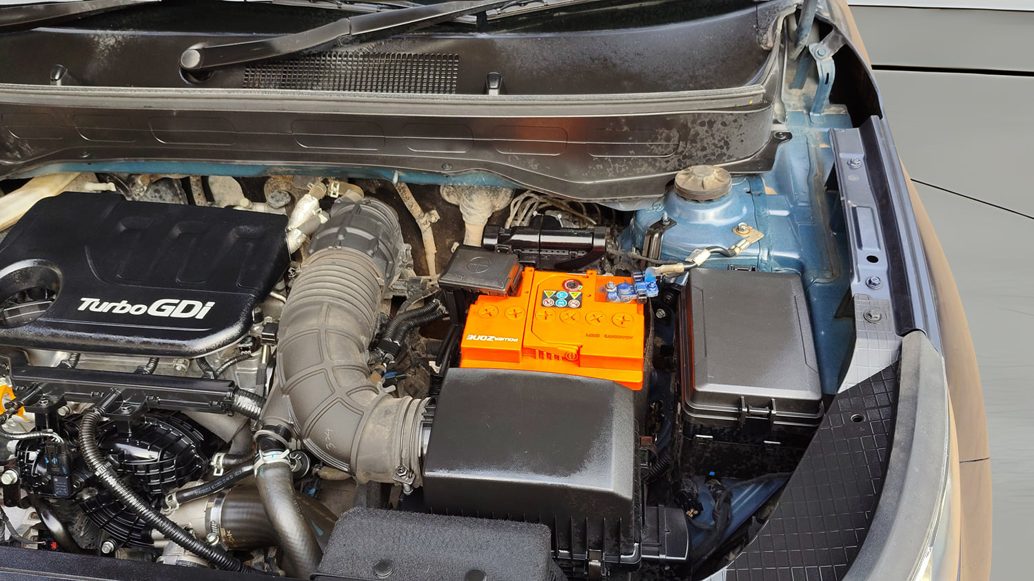 Used 2022 Hyundai Venue SX 1.0 Turbo Petrol Manual engine ENGINE LEFT SIDE HINGE & APRON VIEW