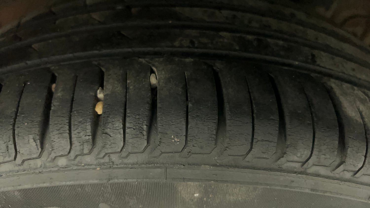 Used 2016 Hyundai i20 Active 1.2 S Petrol Manual tyres LEFT REAR TYRE TREAD VIEW
