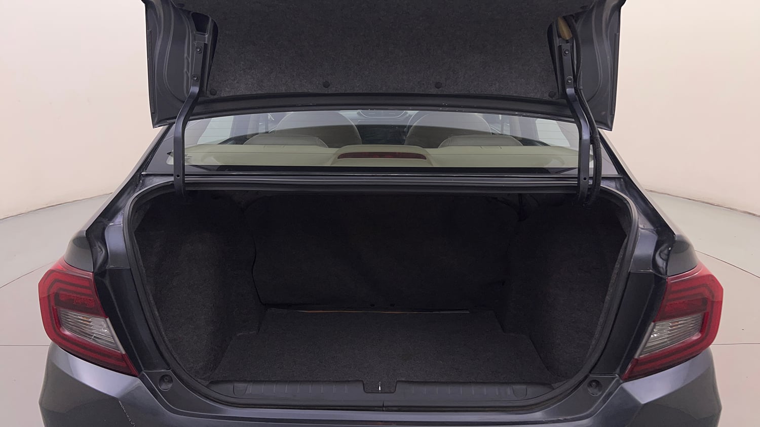 Used 2021 Honda Amaze VX MT 1.5 Diesel Diesel Manual interior DICKY INSIDE VIEW