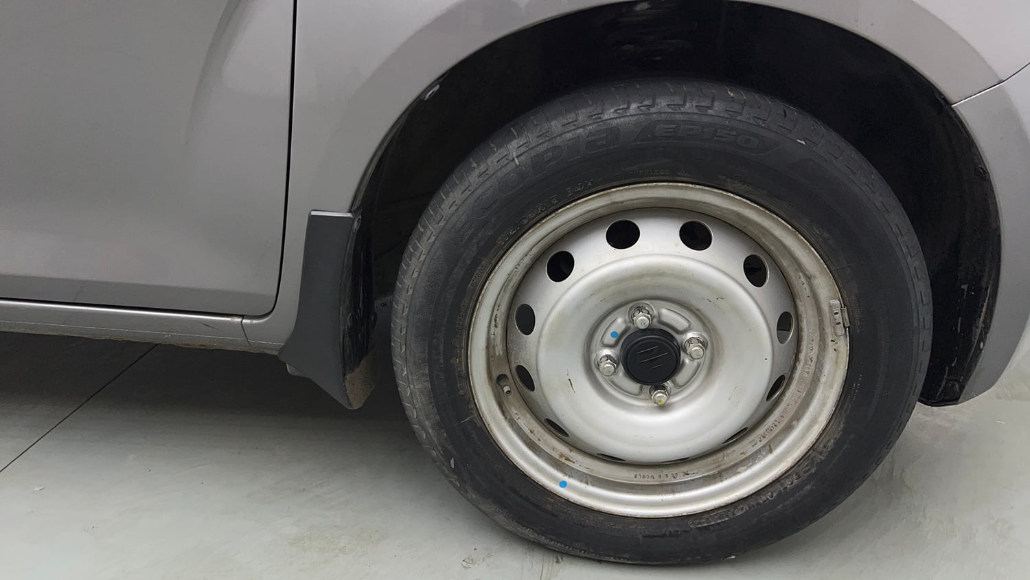 Used 2022 Maruti Suzuki Ignis Sigma 1.2 MT Petrol Manual tyres RIGHT FRONT TYRE RIM VIEW