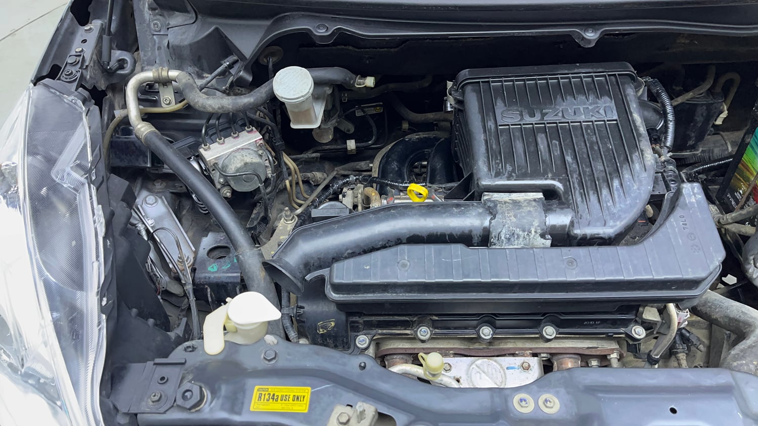 Used 2018 Maruti Suzuki Ertiga ZXI Petrol Manual engine ENGINE RIGHT SIDE VIEW