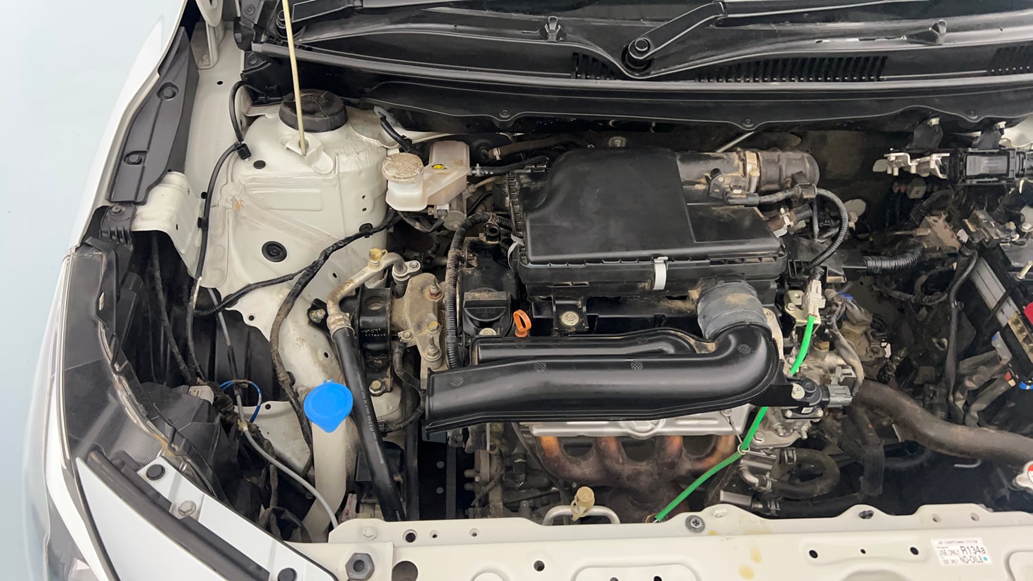 Used 2023 Maruti Suzuki Baleno Zeta MT Petrol Manual engine ENGINE RIGHT SIDE VIEW