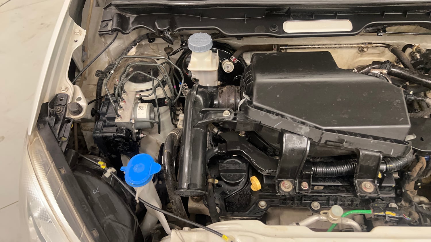 Used 2024 Maruti Suzuki Alto K10 VXi S-CNG Cng Manual engine ENGINE RIGHT SIDE VIEW