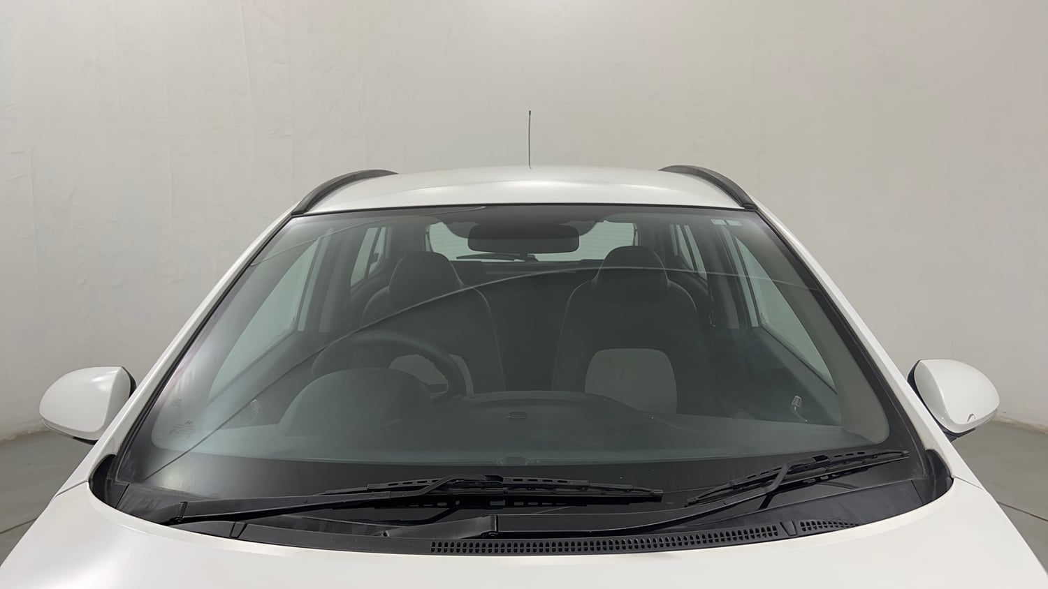 Used 2016 Hyundai Grand i10 Asta 1.2 Kappa VTVT (O) Petrol Manual exterior FRONT WINDSHIELD VIEW