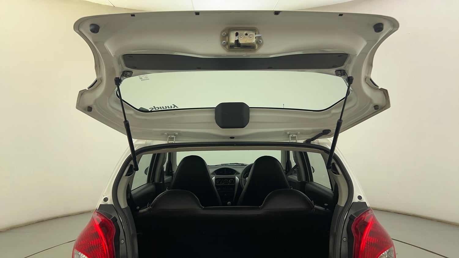 Used 2017 Maruti Suzuki Alto 800 LXi Petrol Manual interior DICKY DOOR OPEN VIEW