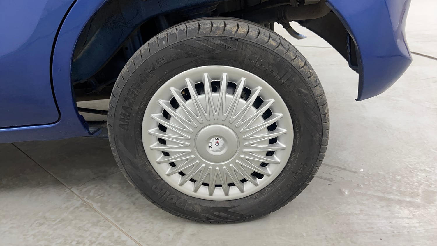 Used 2016 Maruti Suzuki Alto 800 Lxi Petrol Manual tyres LEFT REAR TYRE RIM VIEW