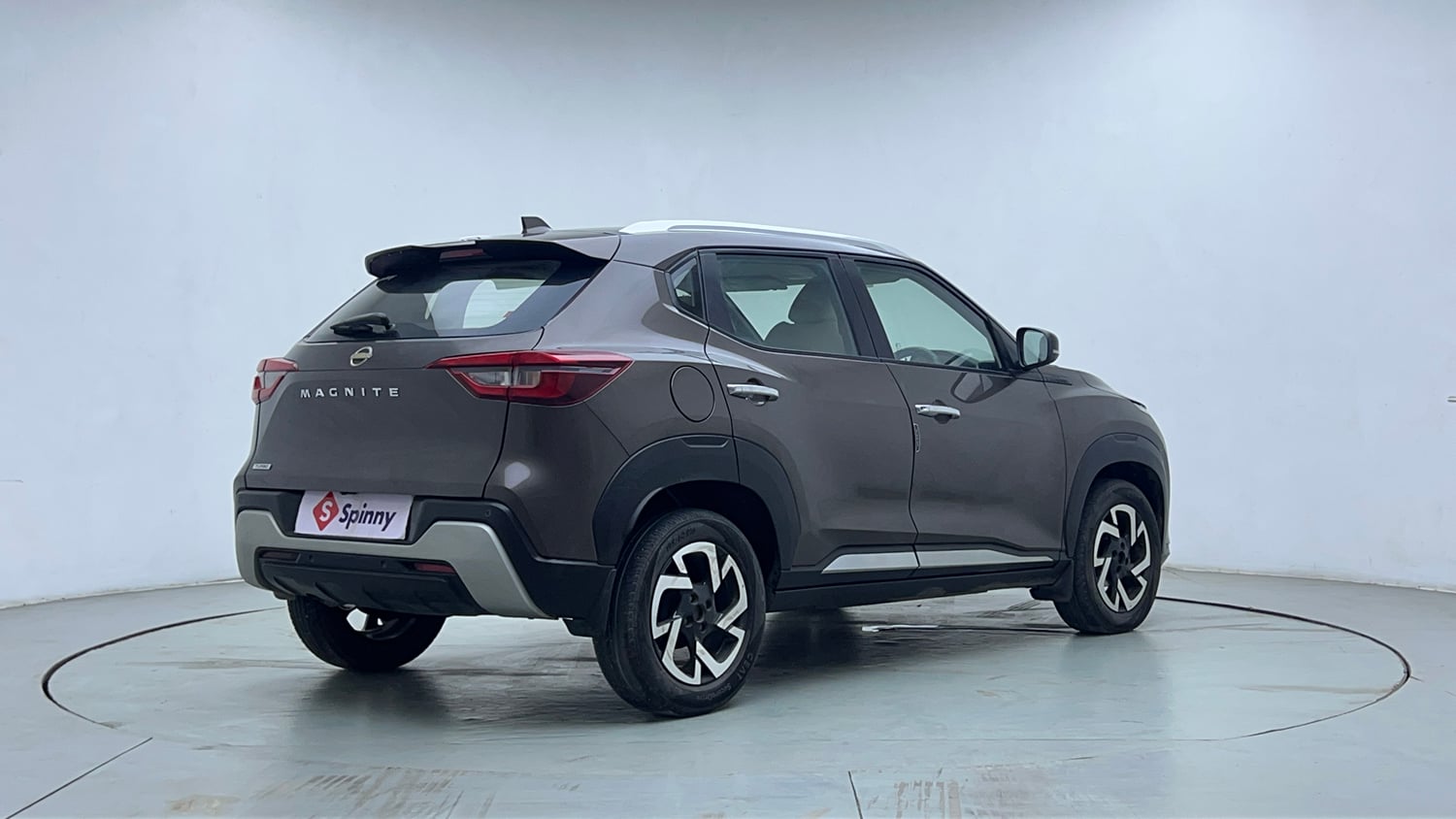 Used 2022 Nissan Magnite XV Turbo CVT Petrol Automatic exterior RIGHT REAR CORNER VIEW