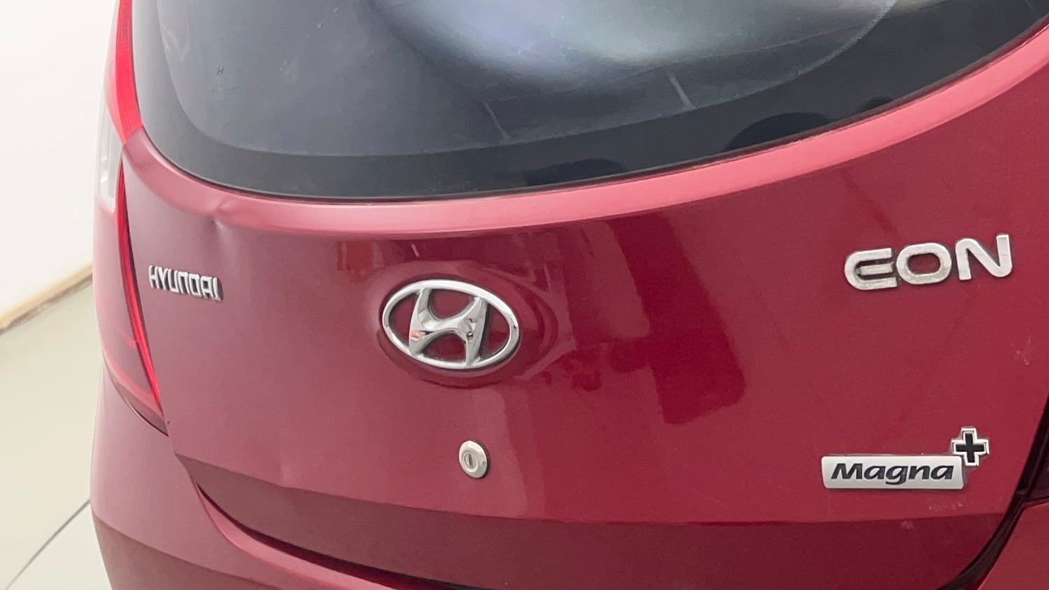 Used 2015 Hyundai Eon Magna + Petrol Manual dents MINOR DENT