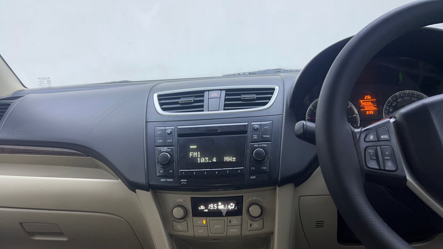 Used 2015 Maruti Suzuki Swift Dzire ZXI Petrol Manual interior MUSIC SYSTEM & AC CONTROL VIEW