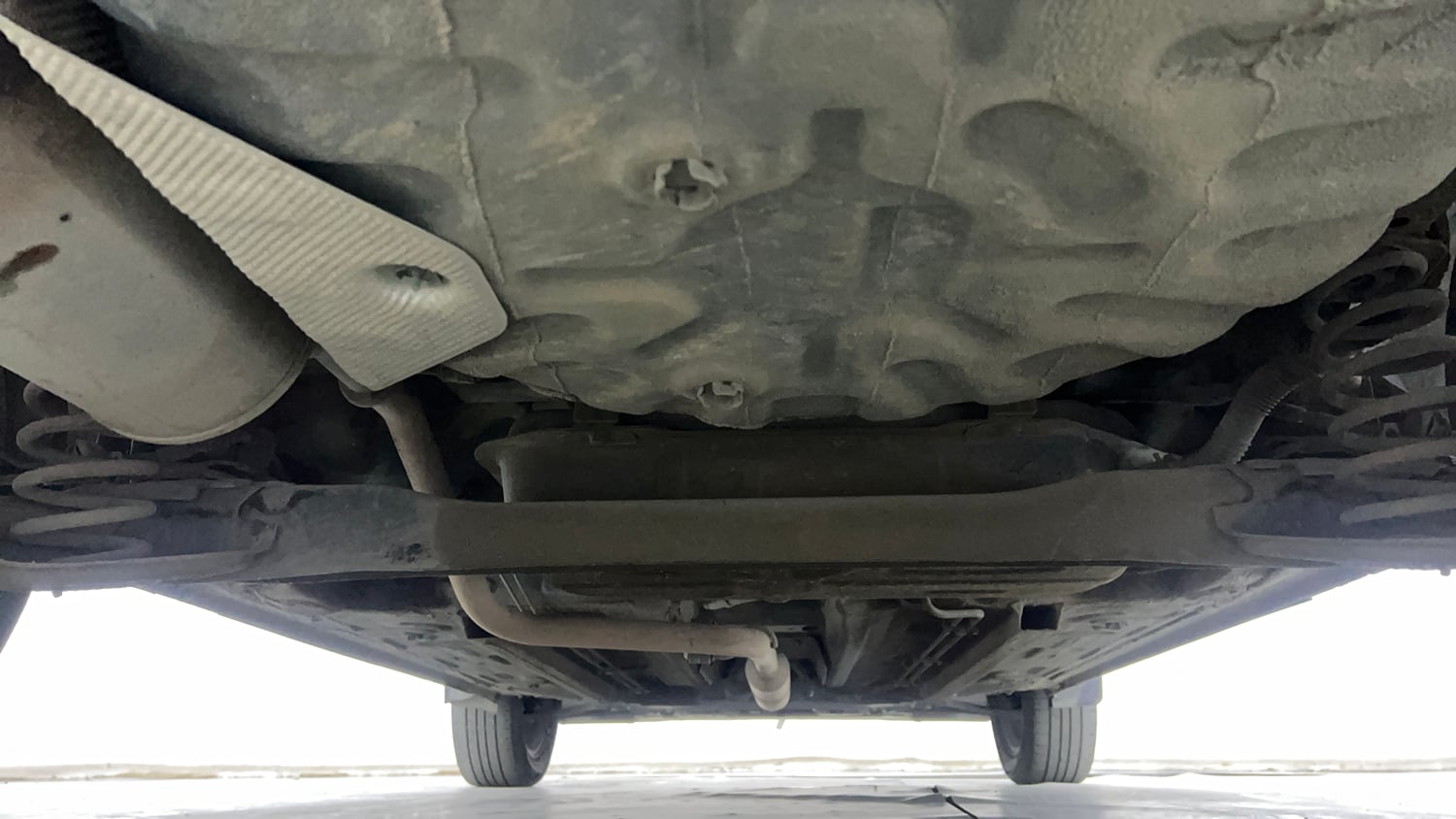 Used 2022 Renault Kiger RXZ Turbo CVT Petrol Automatic extra REAR UNDERBODY VIEW (TAKEN FROM REAR)