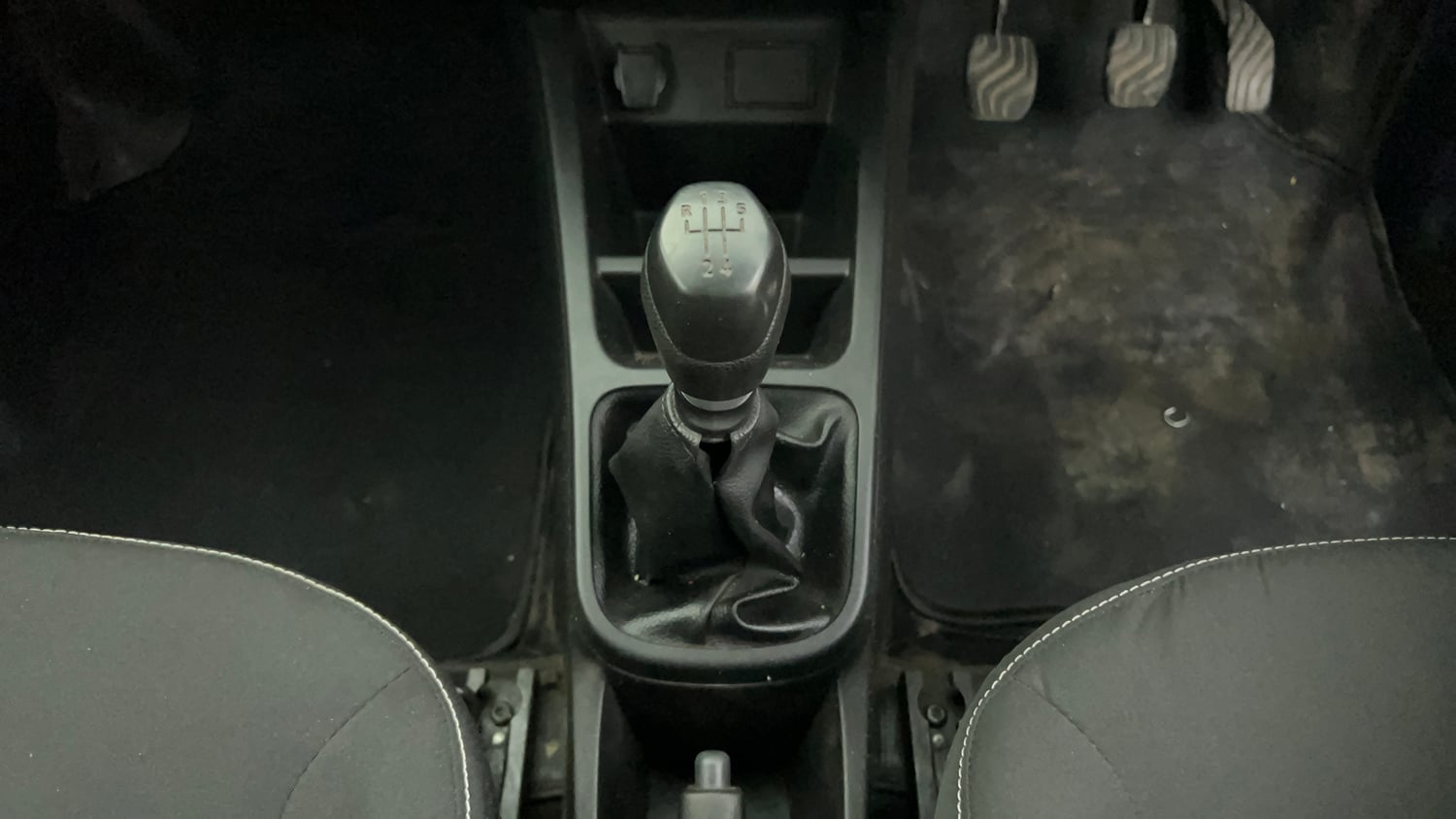 Used 2021 Renault Kwid RXL Petrol Manual interior GEAR  KNOB VIEW