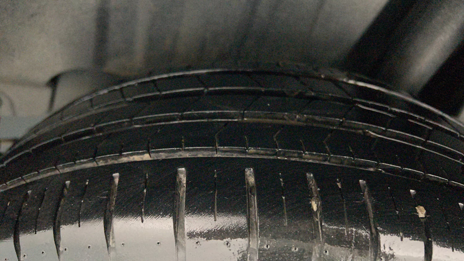 Used 2023 Maruti Suzuki Baleno Zeta MT Petrol Manual tyres LEFT REAR TYRE TREAD VIEW