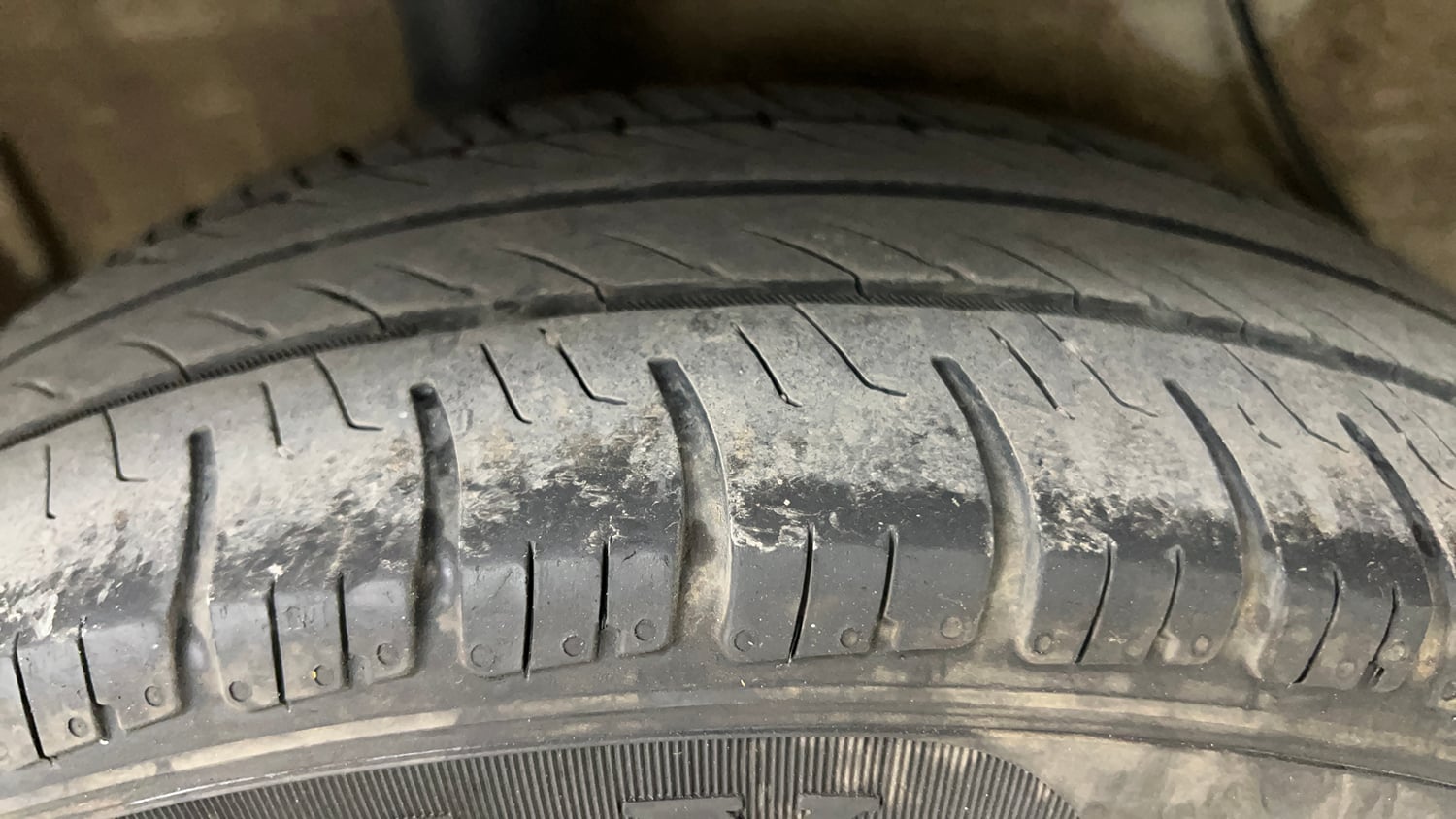 Used 2016 Maruti Suzuki Celerio ZXi AMT Petrol Automatic tyres RIGHT REAR TYRE TREAD VIEW