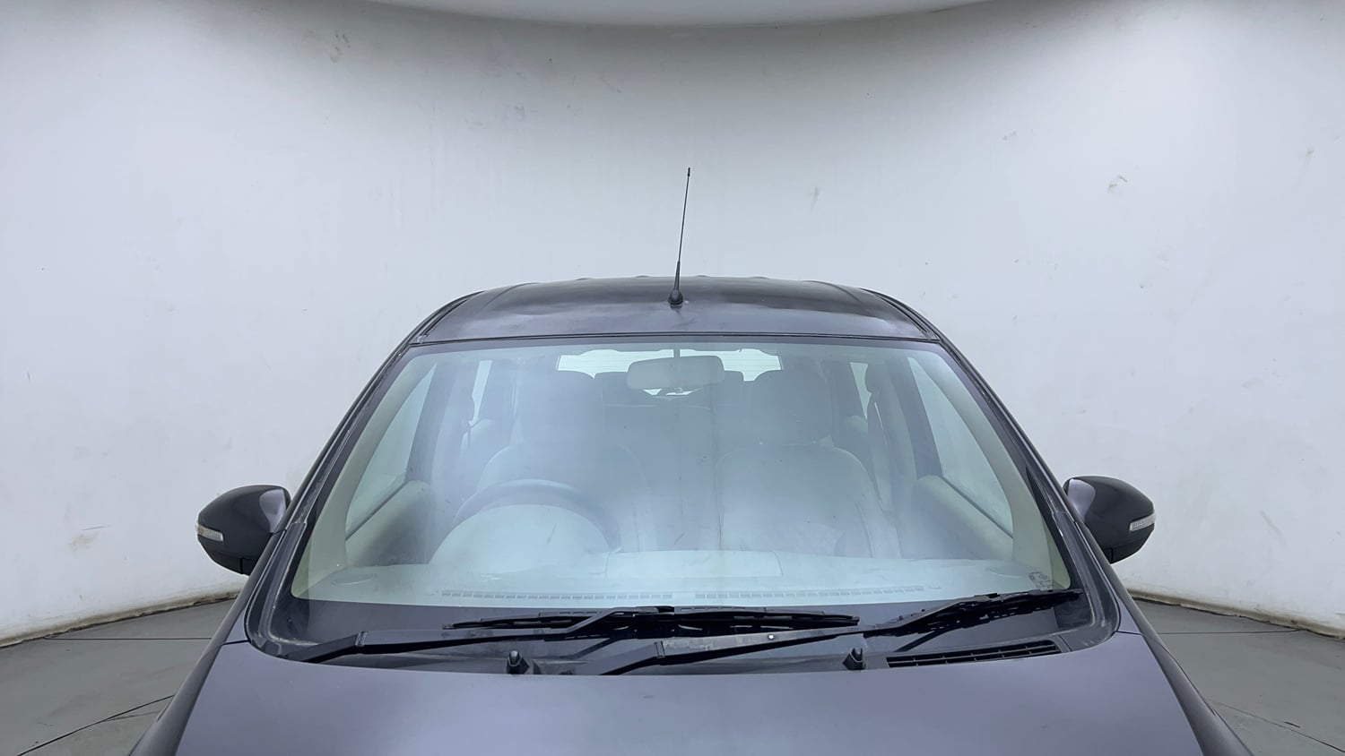 Used 2018 Maruti Suzuki Ertiga ZXI Petrol Manual exterior FRONT WINDSHIELD VIEW