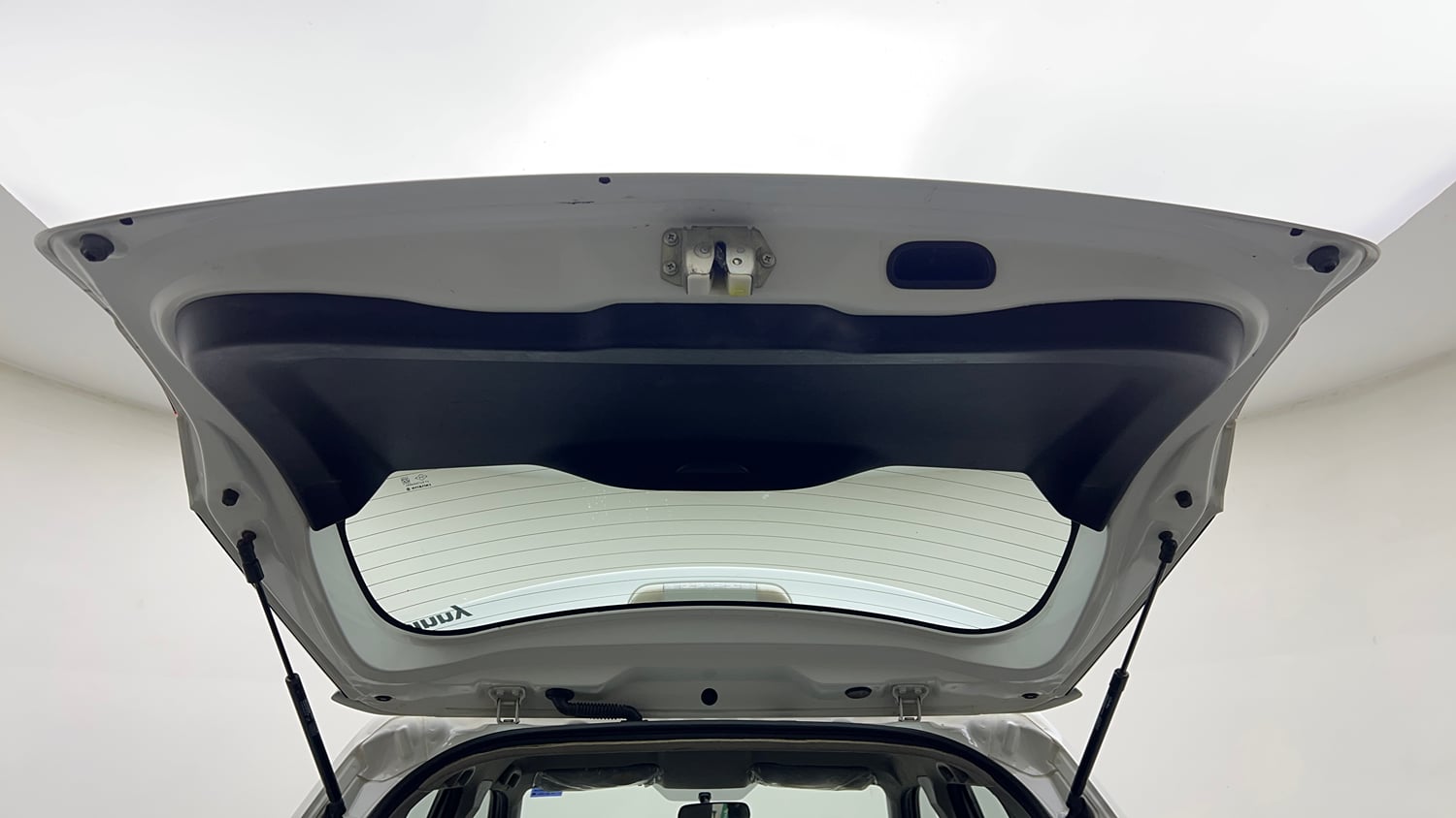 Used 2020 maruti-suzuki Vitara Brezza VXi Petrol Manual interior DICKY DOOR OPEN VIEW