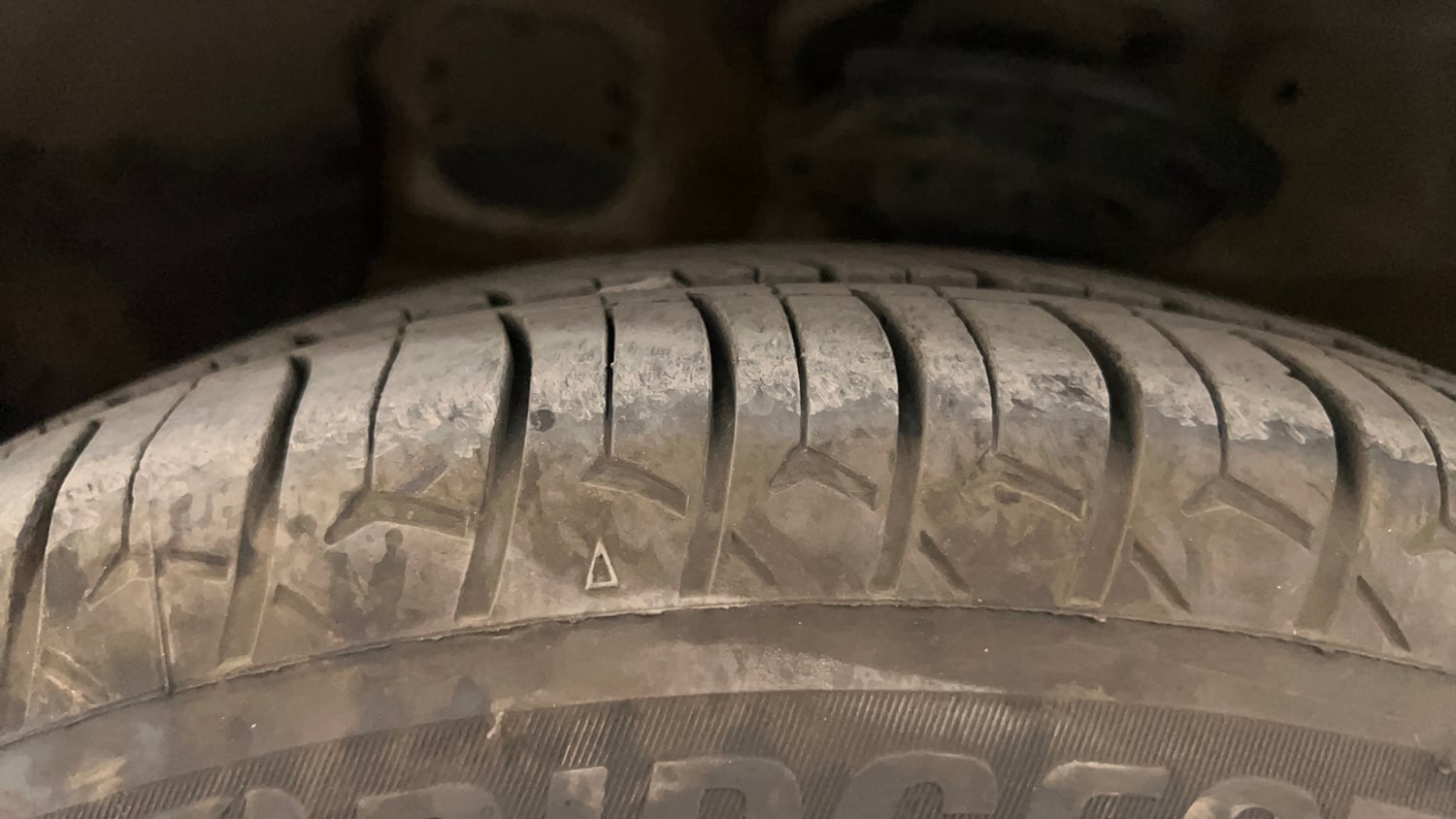 Used 2015 Hyundai Grand i10 Asta AT 1.2 Kappa VTVT Petrol Automatic tyres LEFT FRONT TYRE TREAD VIEW