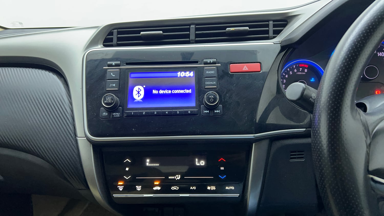 Used 2015 Honda City V Petrol Manual top_features Integrated (in-dash) music system
