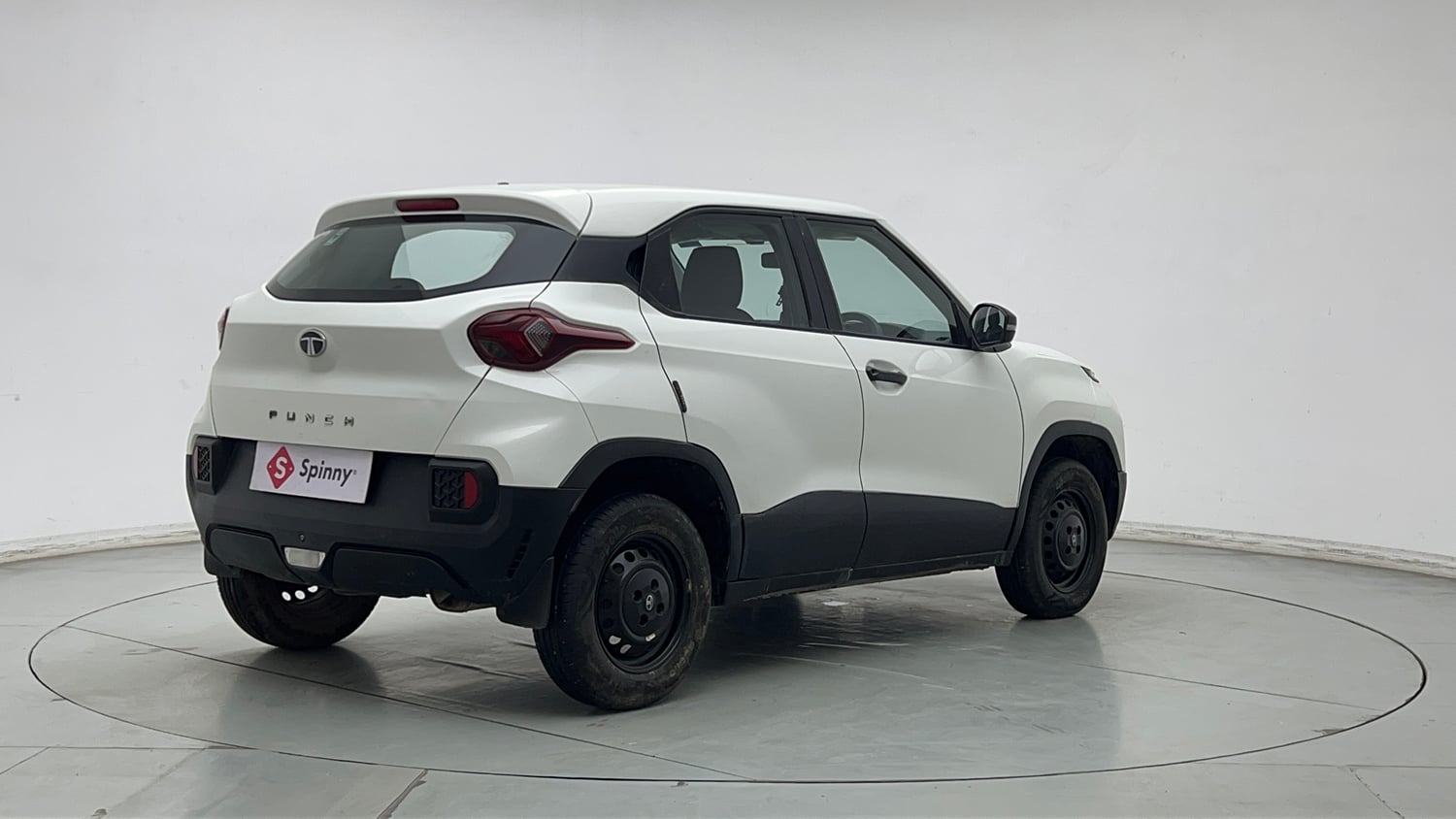 Used 2024 Tata Punch Pure MT Petrol Manual exterior RIGHT REAR CORNER VIEW