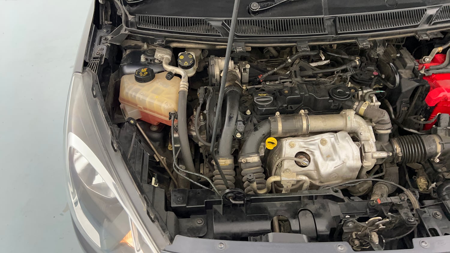 Used 2020 Ford Figo Aspire Titanium Plus 1.5 TDCi Diesel Manual engine ENGINE RIGHT SIDE VIEW