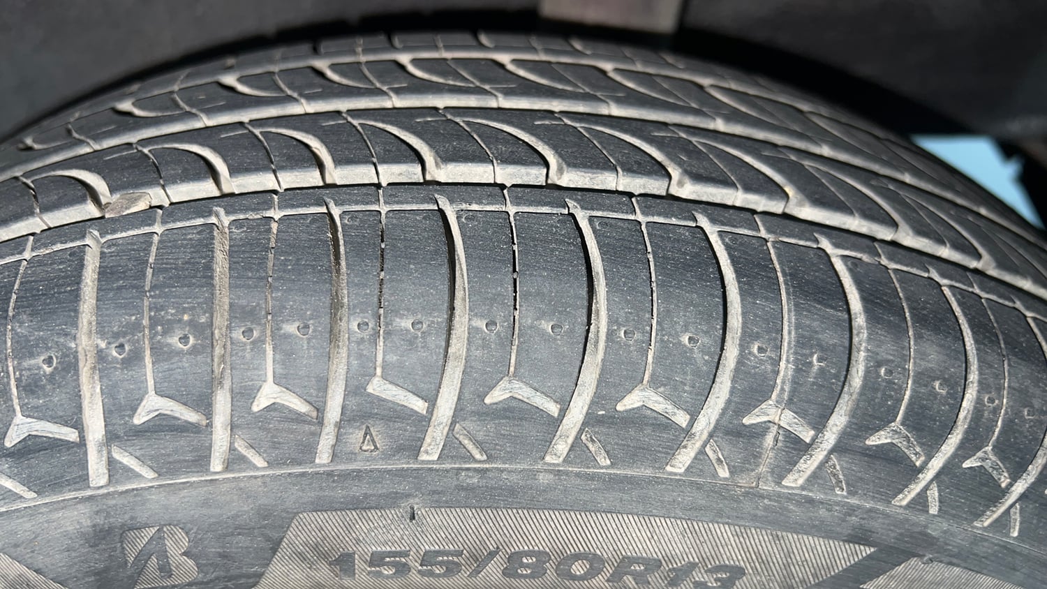 Used 2016 Datsun Redi-GO T (O) Petrol Manual tyres LEFT REAR TYRE TREAD VIEW