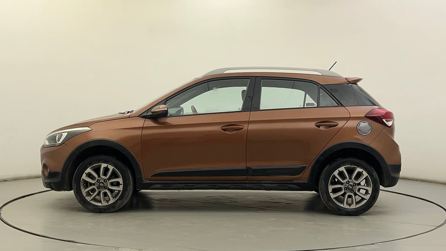 Used 2016 Hyundai i20 Active 1.2 S Petrol Manual exterior LEFT SIDE VIEW