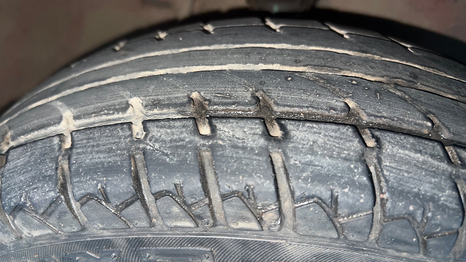 Used 2016 Maruti Suzuki Alto 800 Vxi Petrol Manual tyres RIGHT FRONT TYRE TREAD VIEW