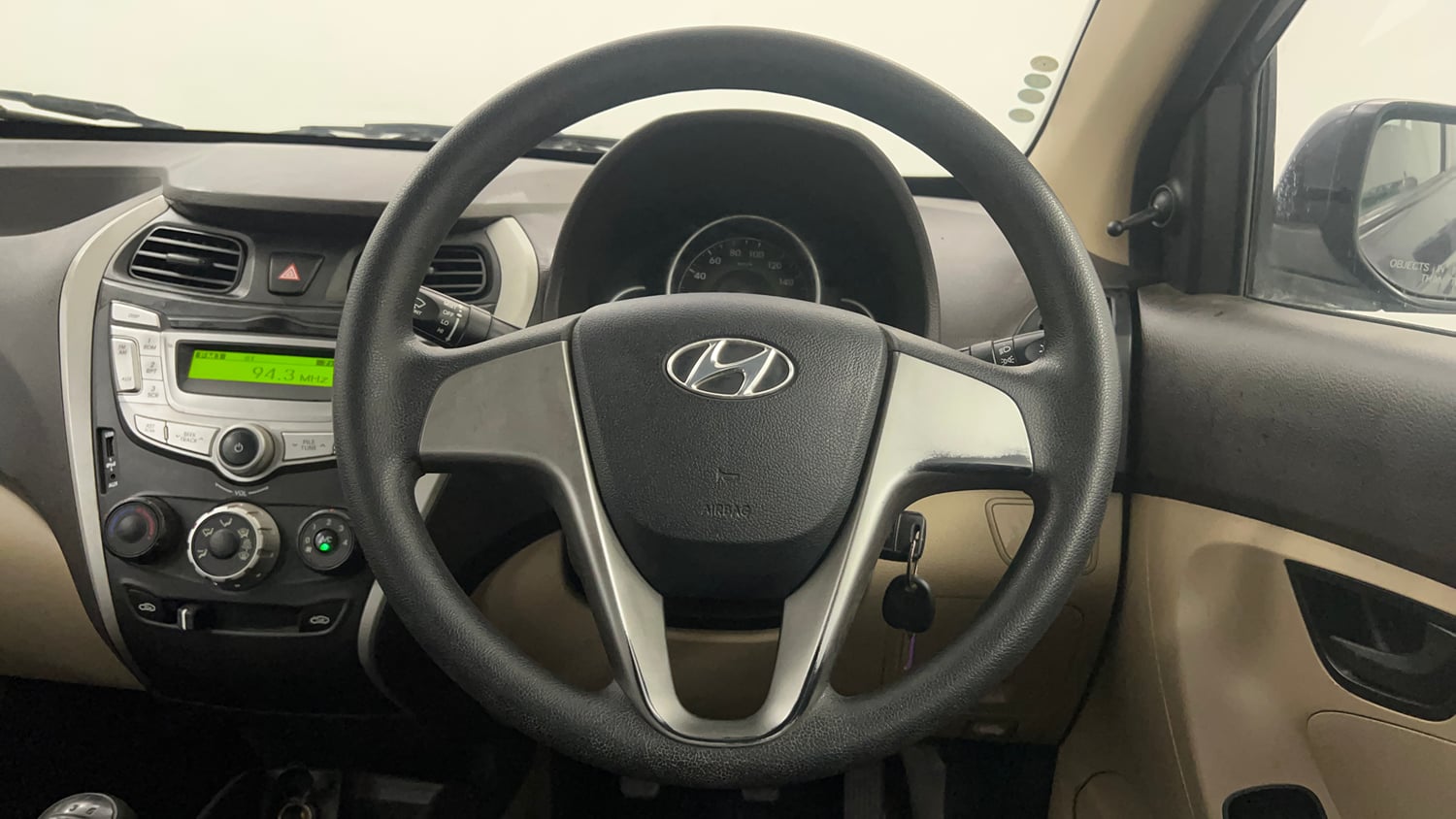 Used 2017 Hyundai Eon Magna Petrol Manual interior STEERING VIEW