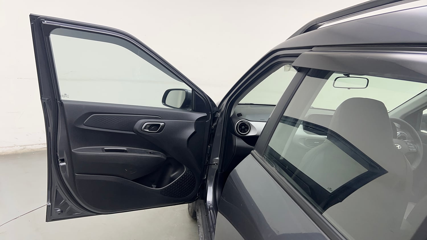 Used 2023 Hyundai Exter SX (O) 1.2 MT Petrol Manual interior LEFT FRONT DOOR OPEN VIEW