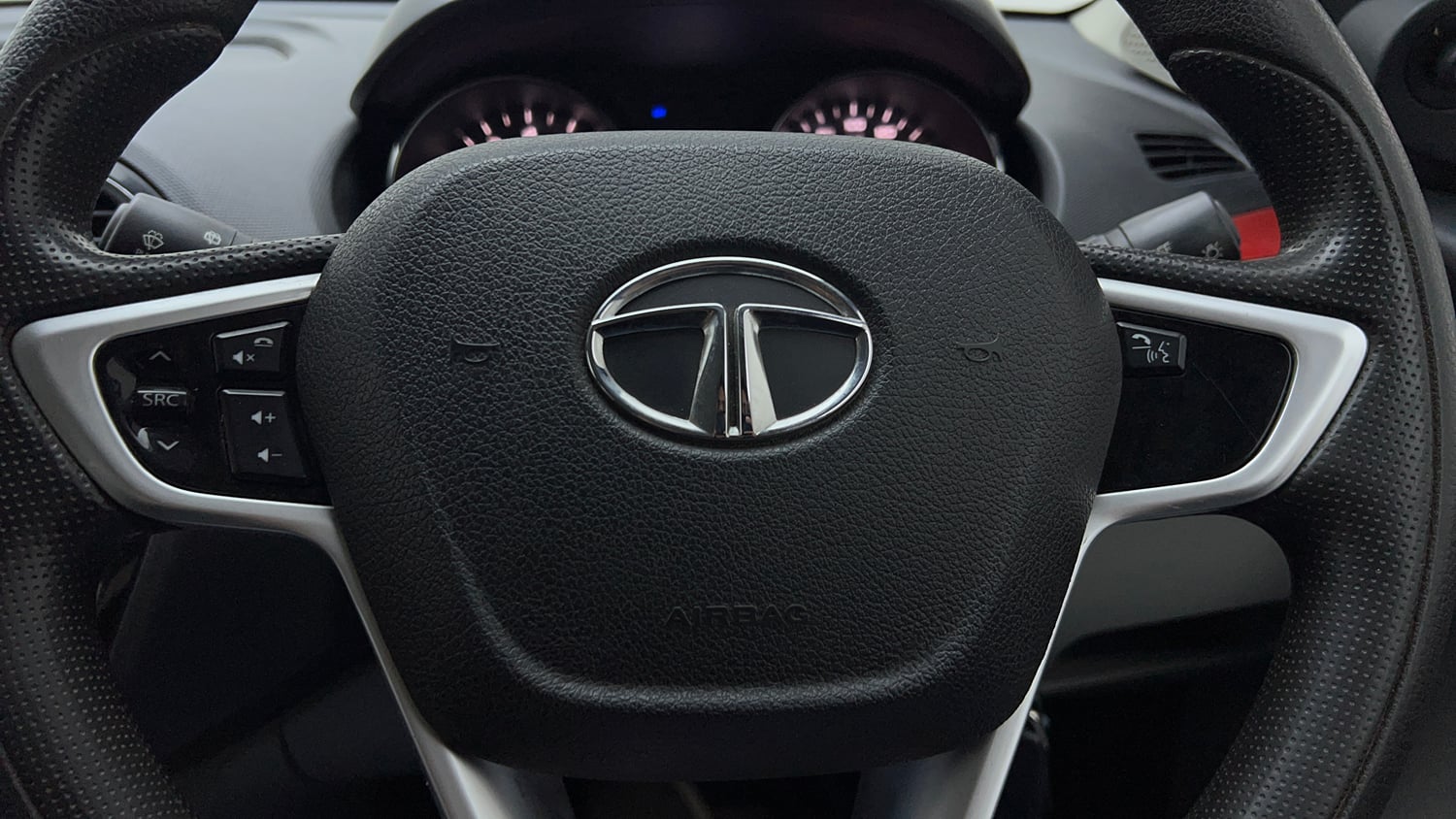 Used 2018 Tata Tiago Revotron XZA Petrol Automatic top_features Steering mounted controls