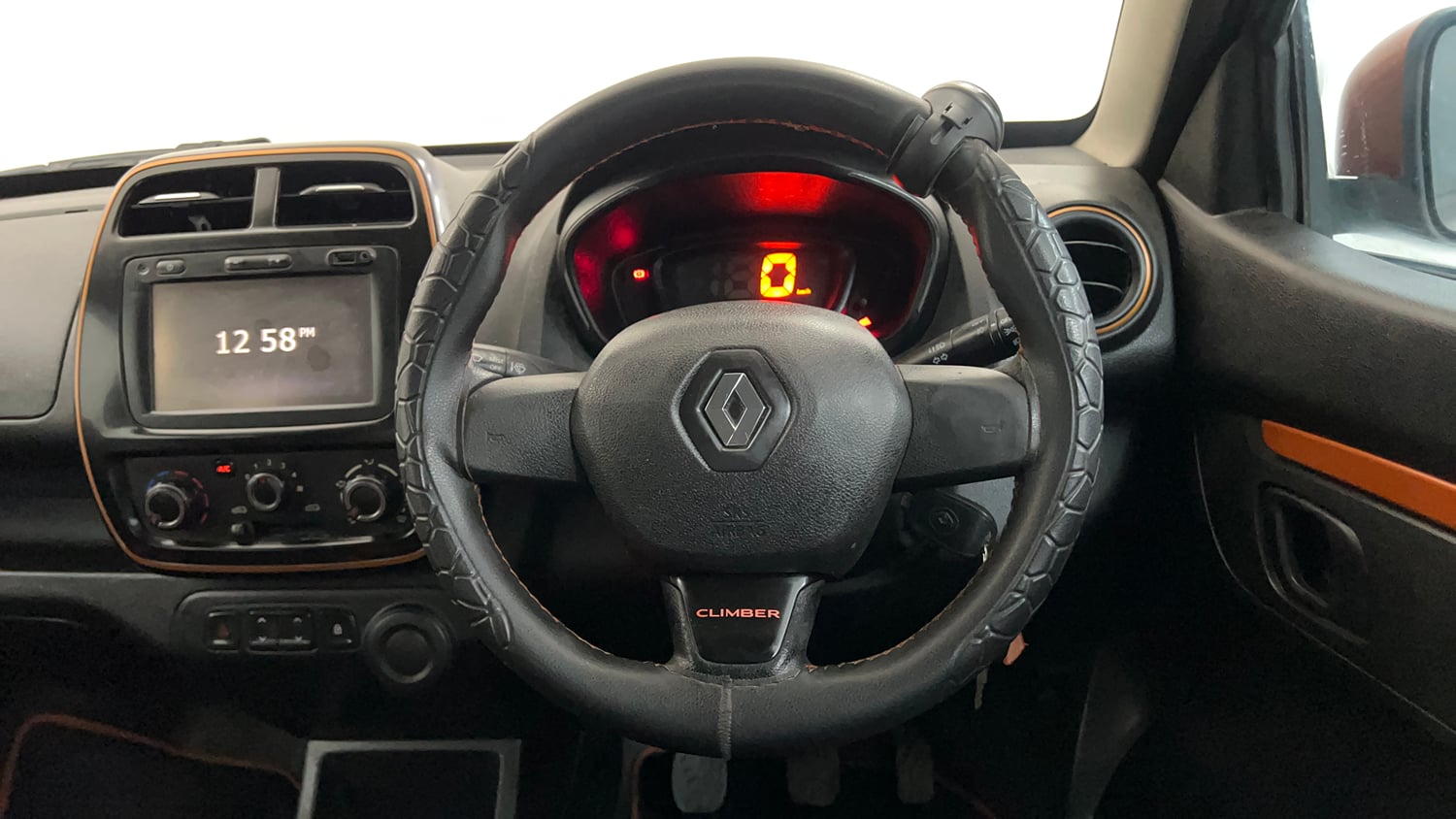 Used 2017 Renault Kwid CLIMBER 1.0 Petrol Manual interior STEERING VIEW