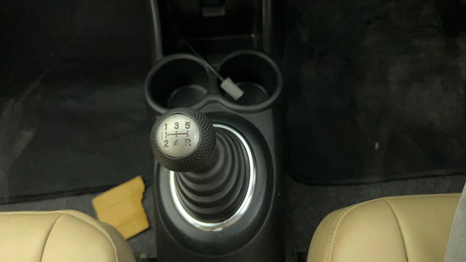 Used 2014 Honda Amaze 1.2 S i-VTEC Petrol Manual interior GEAR  KNOB VIEW