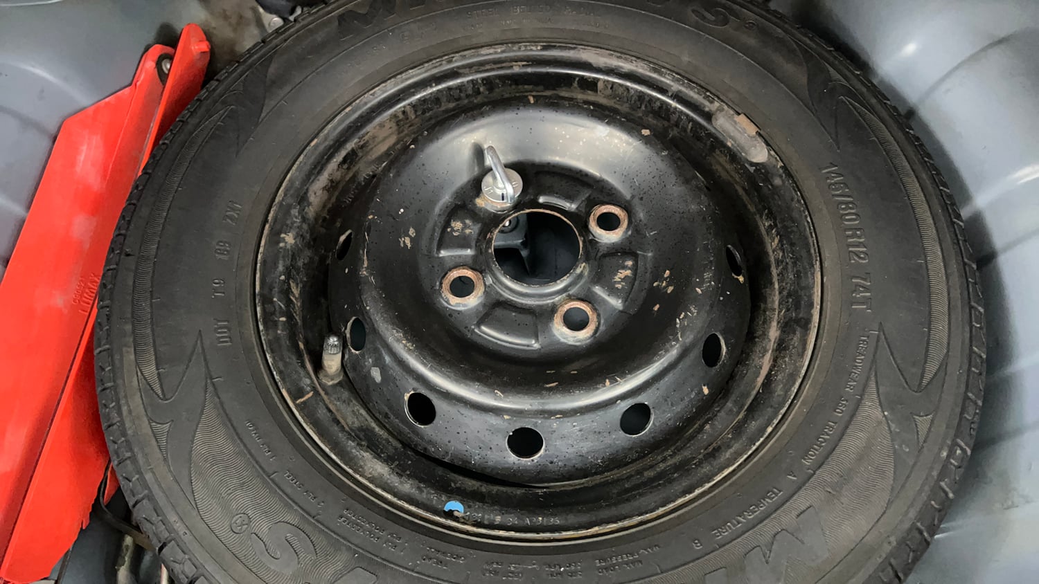 Used 2016 Maruti Suzuki Alto 800 Lxi Petrol Manual tyres SPARE TYRE VIEW
