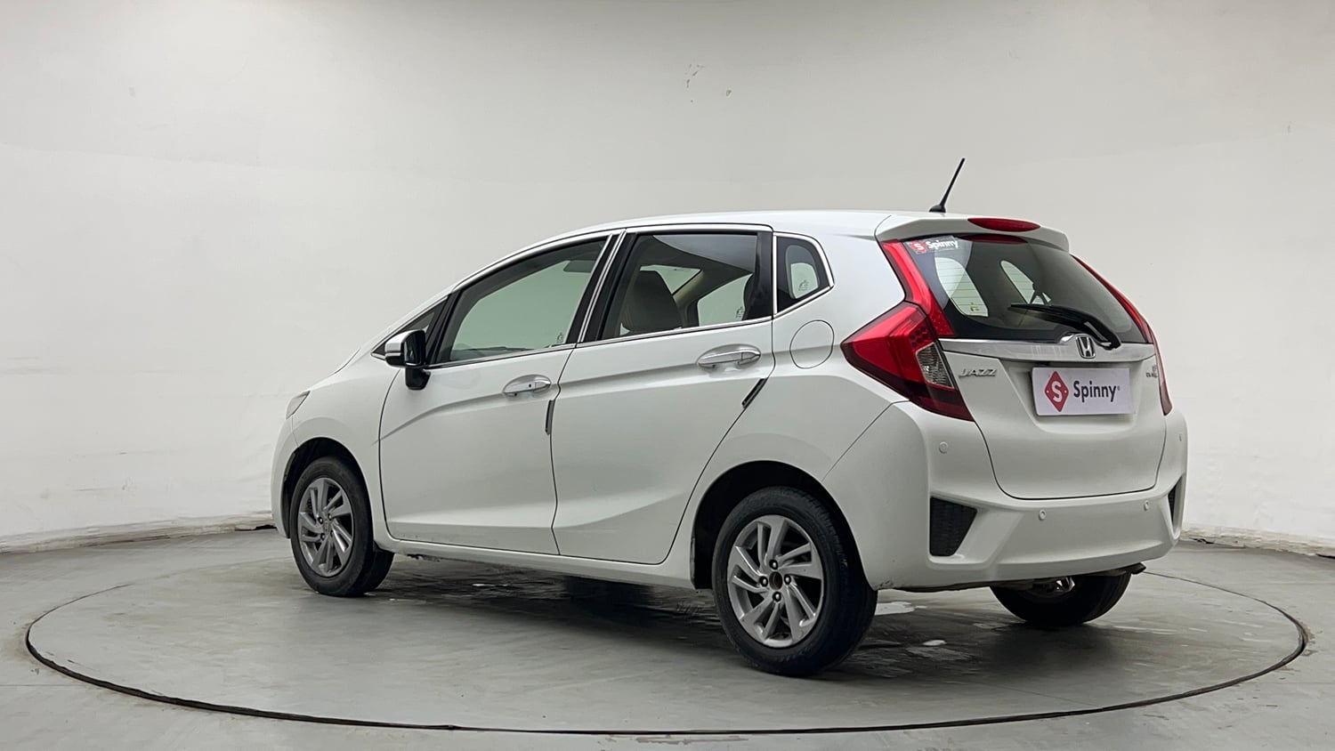 Used 2019 Honda Jazz VX CVT Petrol Petrol Automatic exterior LEFT REAR CORNER VIEW
