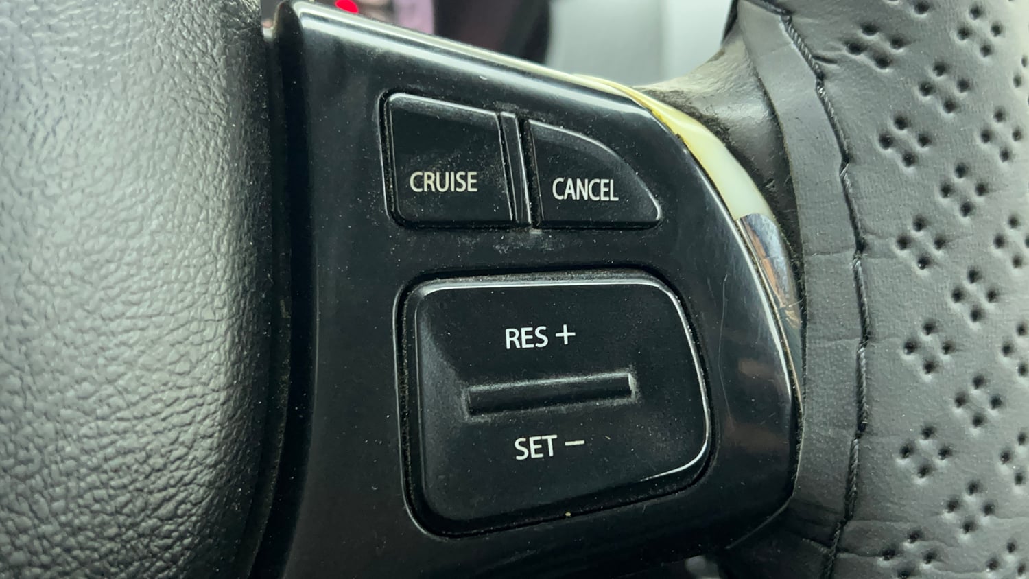 Used 2022 maruti-suzuki Vitara Brezza ZXi Petrol Manual top_features Cruise control
