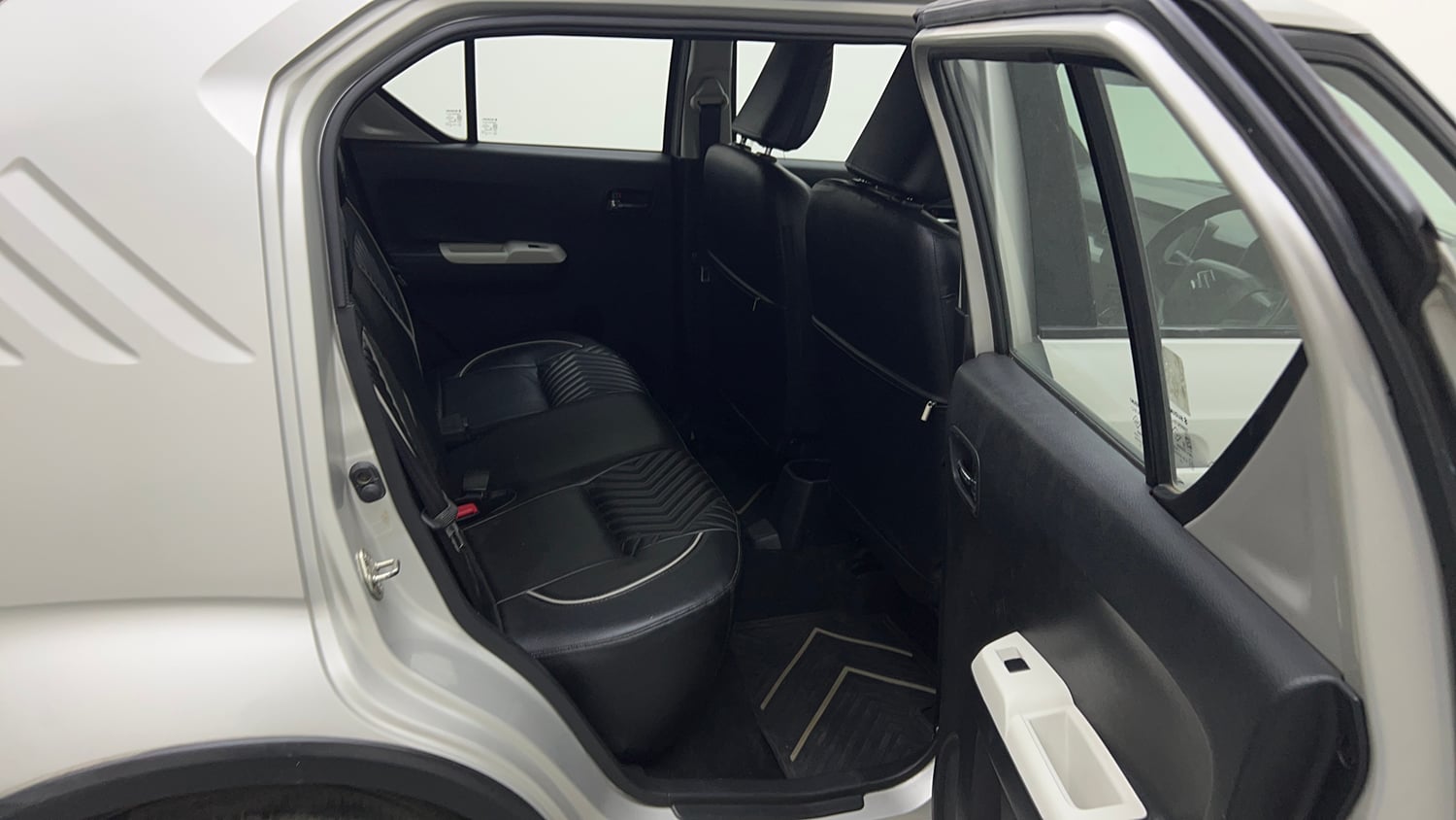 Used 2020 Maruti Suzuki Ignis Alpha 1.2 AMT Petrol Automatic interior RIGHT SIDE REAR DOOR CABIN VIEW