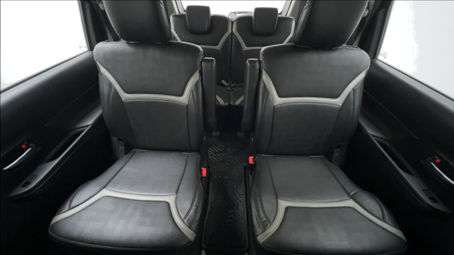Used 2023 Maruti Suzuki XL6 Zeta MT Petrol Petrol Manual interior REAR SEAT CONDITION VIEW