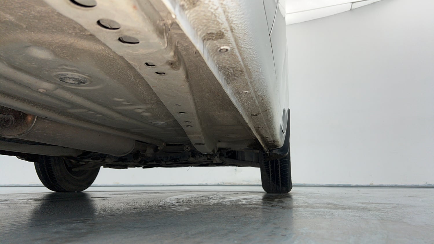 Used 2021 Maruti Suzuki Wagon R ZXi 1.2 Petrol Manual extra REAR RIGHT UNDERBODY VIEW