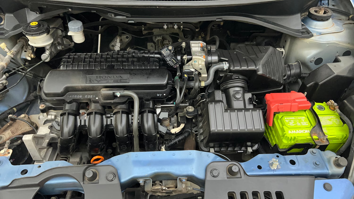 Used 2014 Honda Amaze 1.2 S i-VTEC Petrol Manual engine ENGINE LEFT SIDE VIEW