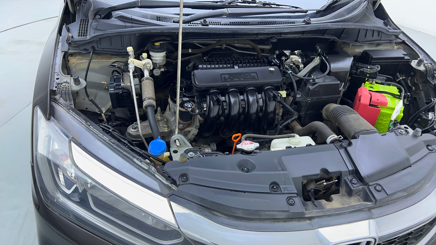 Used 2022 Honda City 4th Generation V Petrol Petrol Manual engine ENGINE RIGHT SIDE VIEW