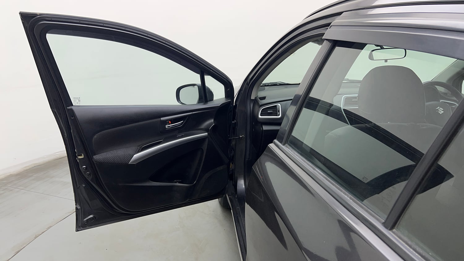 Used 2018 Maruti Suzuki S-Cross Zeta 1.3 Diesel Manual interior LEFT FRONT DOOR OPEN VIEW