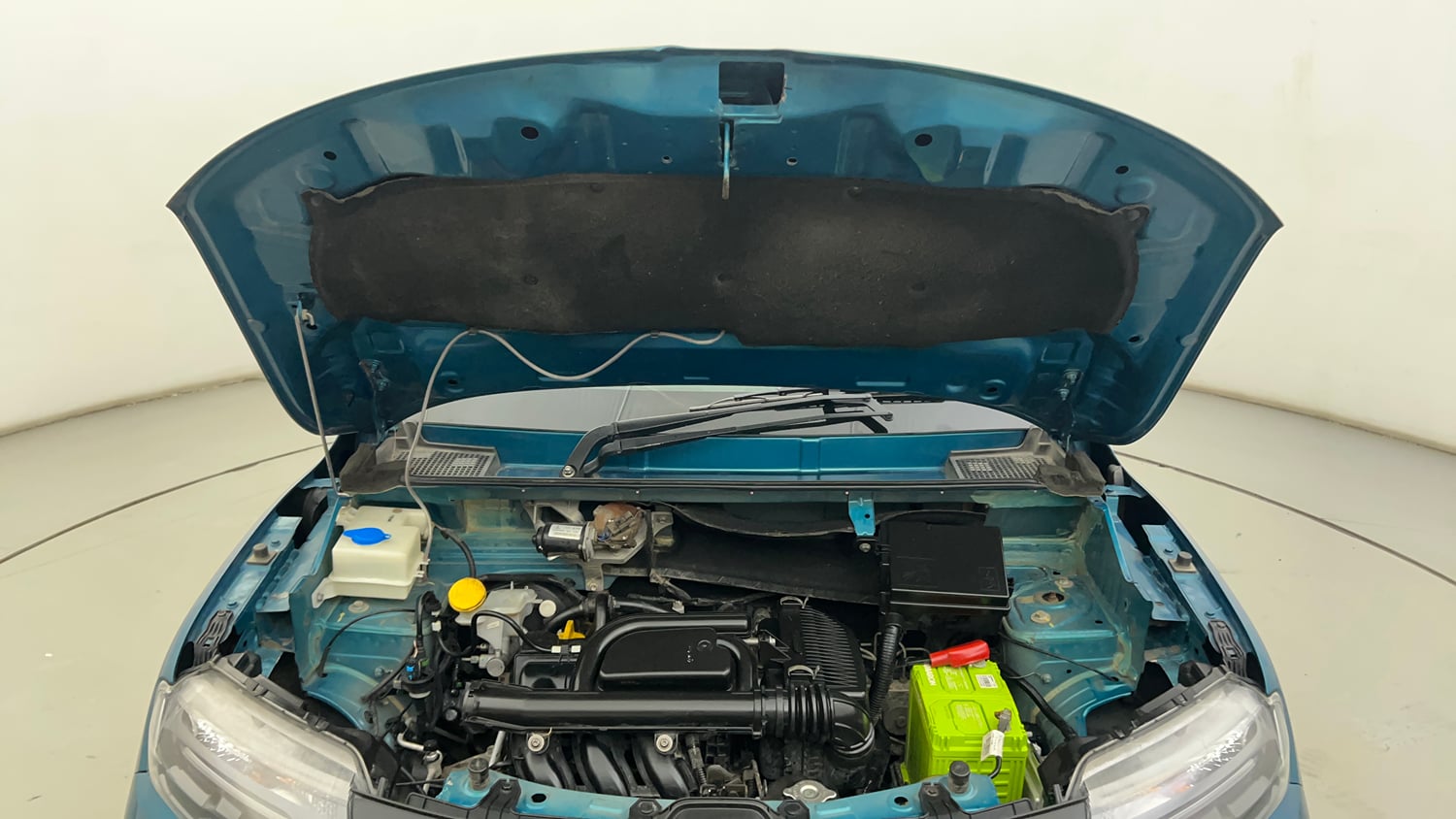 Used 2021 Renault Kwid RXL Petrol Manual engine ENGINE & BONNET OPEN FRONT VIEW