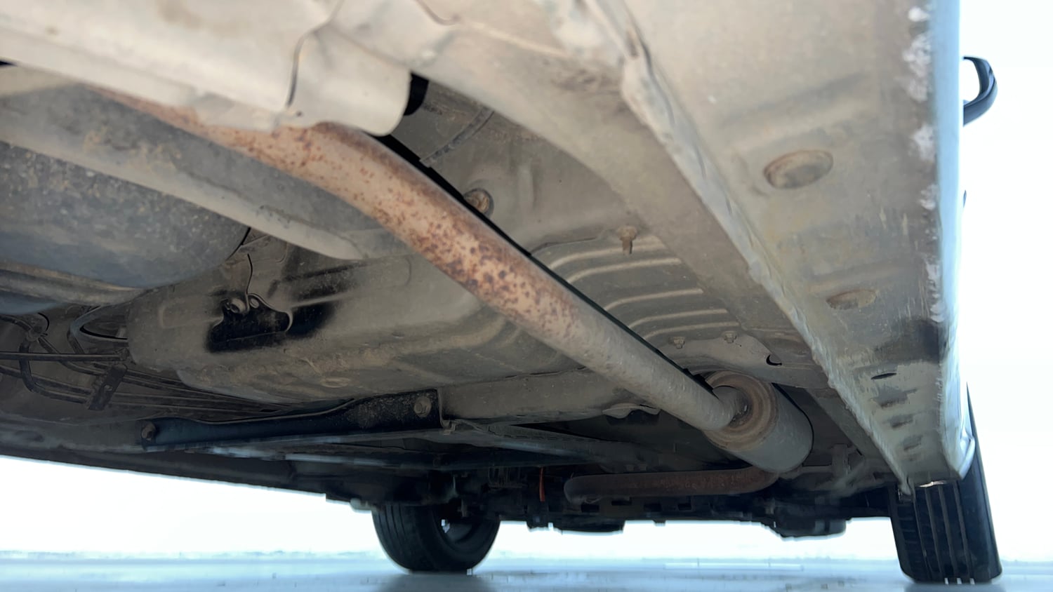 Used 2015 Honda City V Petrol Manual extra REAR RIGHT UNDERBODY VIEW
