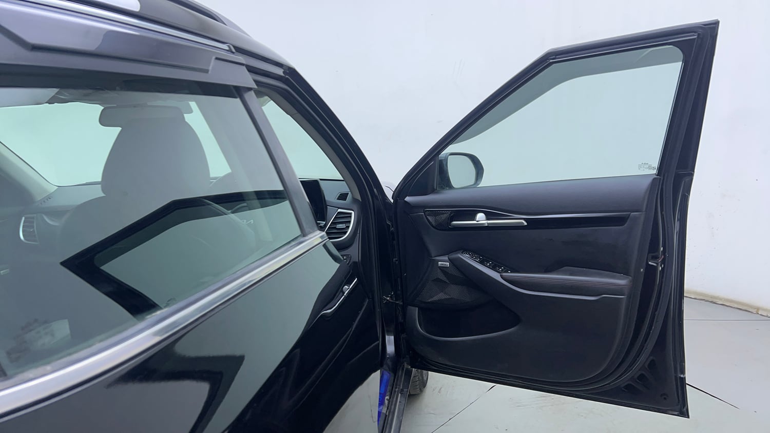 Used 2021 Kia Seltos GTX Plus 1.4 Petrol Manual interior RIGHT FRONT DOOR OPEN VIEW