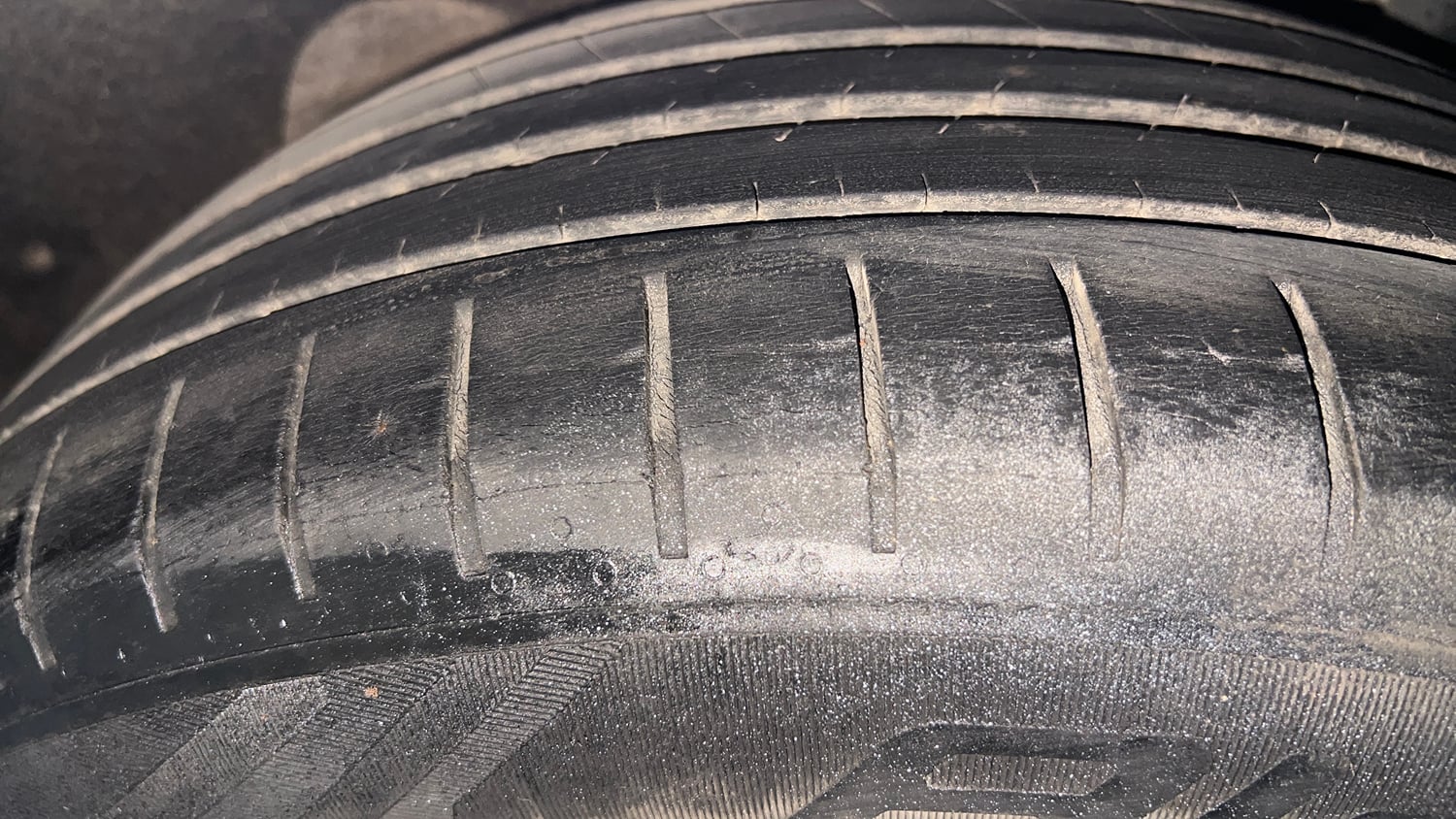 Used 2017 Skoda Octavia 1.8 TSI Ambition Plus AT Petrol Automatic tyres LEFT REAR TYRE TREAD VIEW
