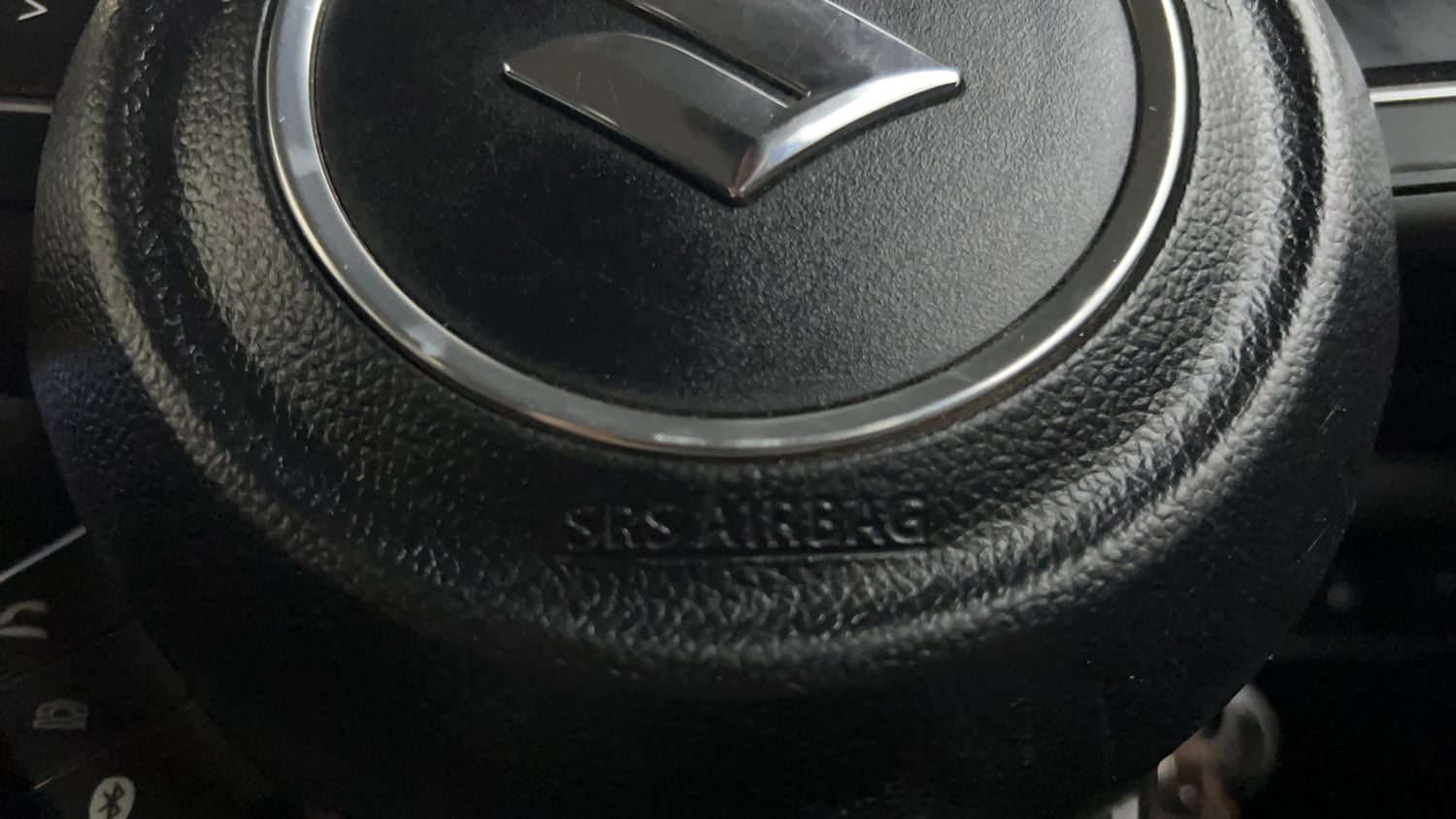 Used 2022 Maruti Suzuki Swift VXi Petrol Manual top_features Airbags