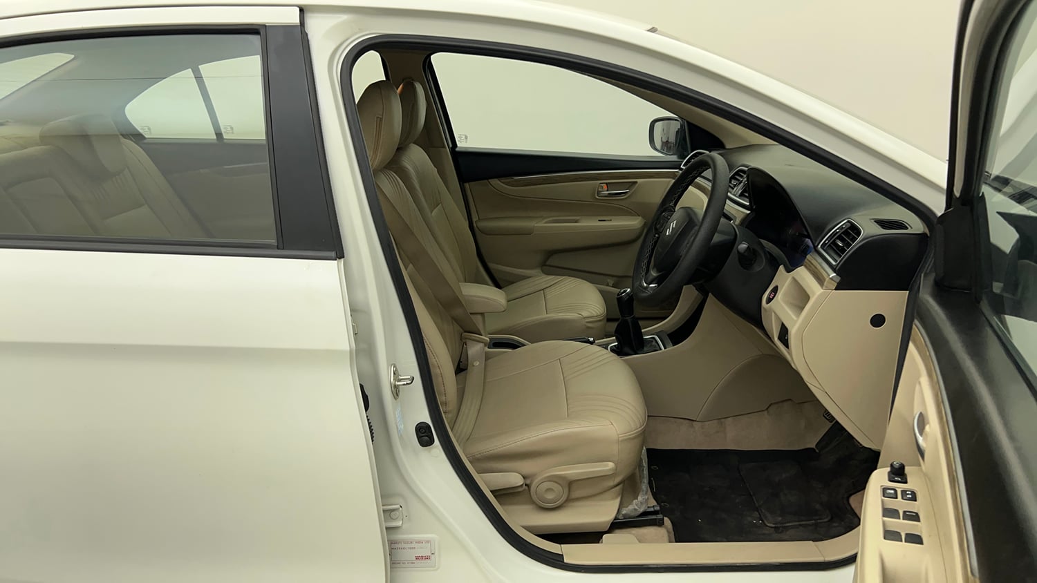 Used 2022 Maruti Suzuki Ciaz Zeta 1.5 Petrol Manual interior RIGHT SIDE FRONT DOOR CABIN VIEW