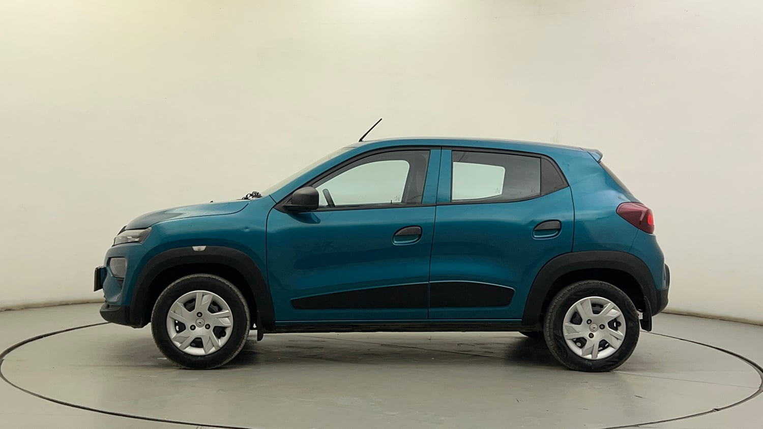 Used 2021 Renault Kwid RXL Petrol Manual exterior LEFT SIDE VIEW
