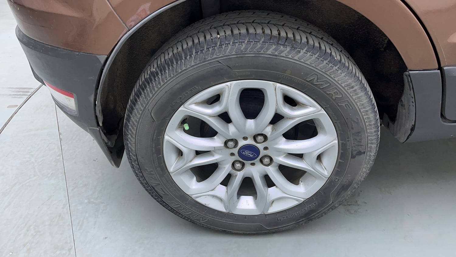 Used 2017 Ford EcoSport Titanium 1.5L Ti-VCT AT Petrol Automatic tyres RIGHT REAR TYRE RIM VIEW