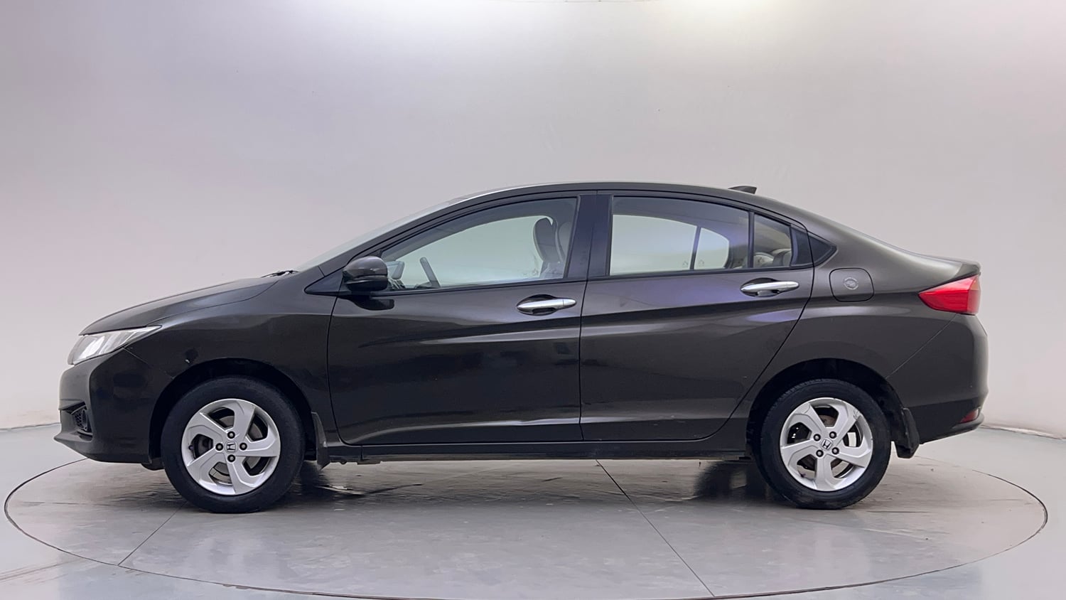 Used 2016 Honda City V Petrol Manual exterior LEFT SIDE VIEW